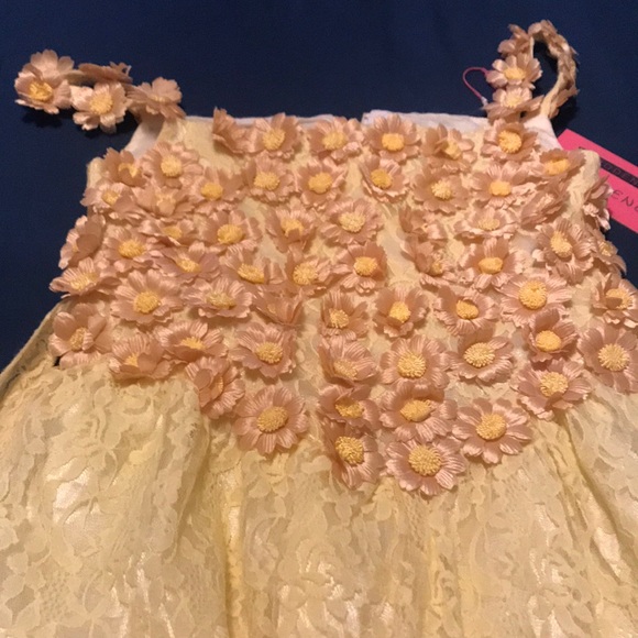 Sunflower dress - Picture 1 of 7